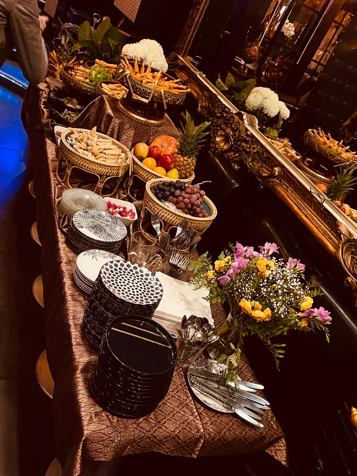 Buffet de fruits et desserts thaï